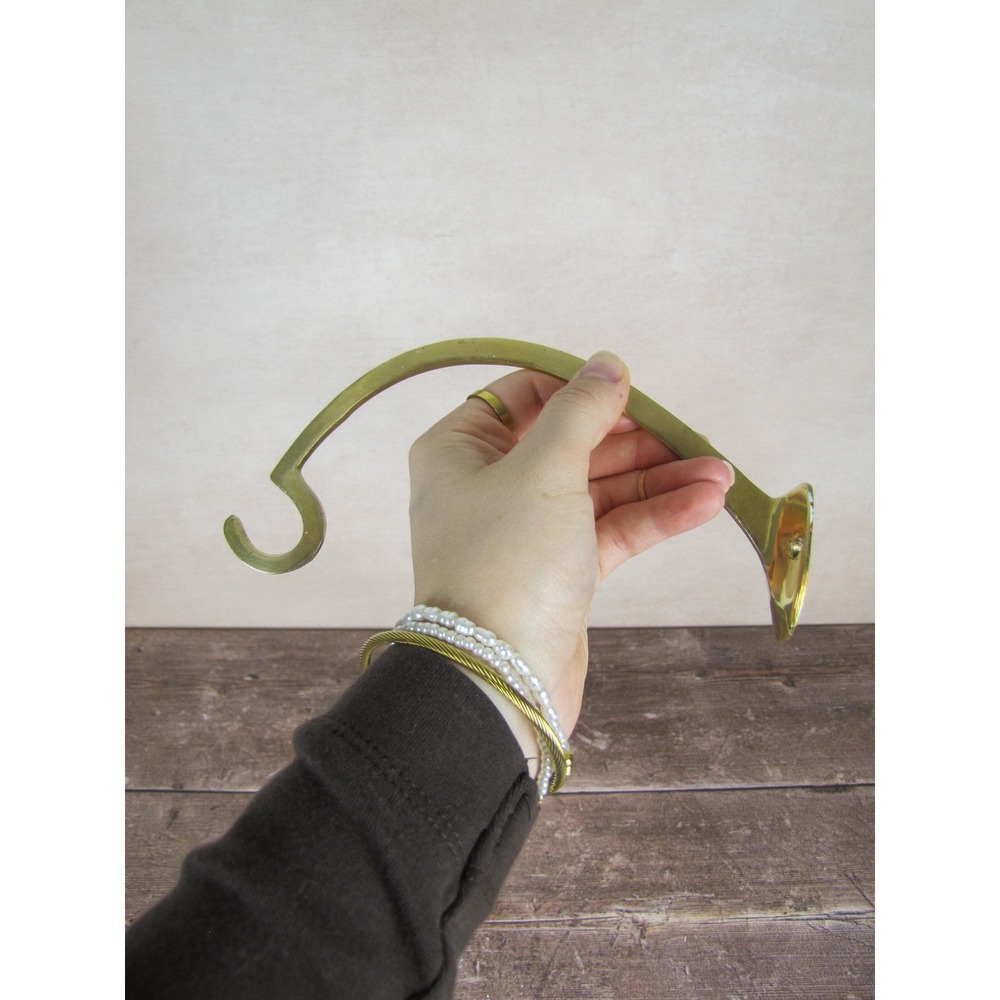 Vintage Curved Brass Wall Hook - Gold Brass Wall mounted coat hook - Picture 8 of 9